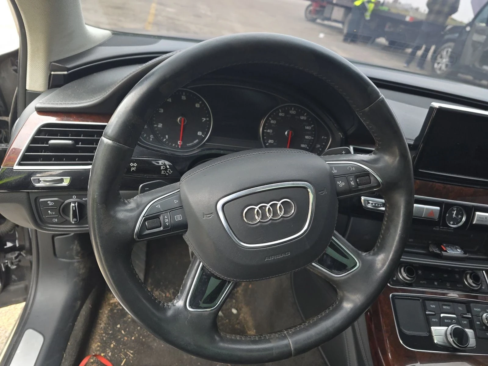 Audi A8 L 4.0T - изображение 9