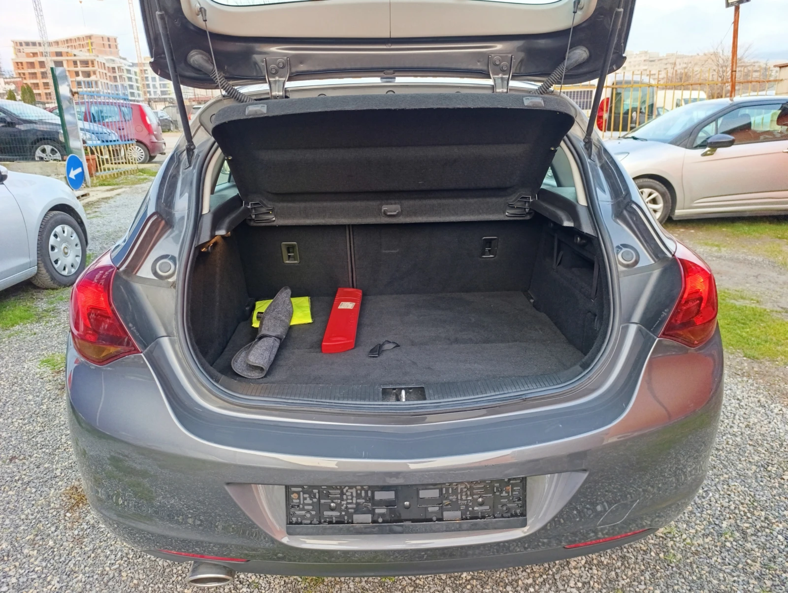 Opel Astra 1.4T 16V 140k.c. | Mobile.bg � ����������� 13