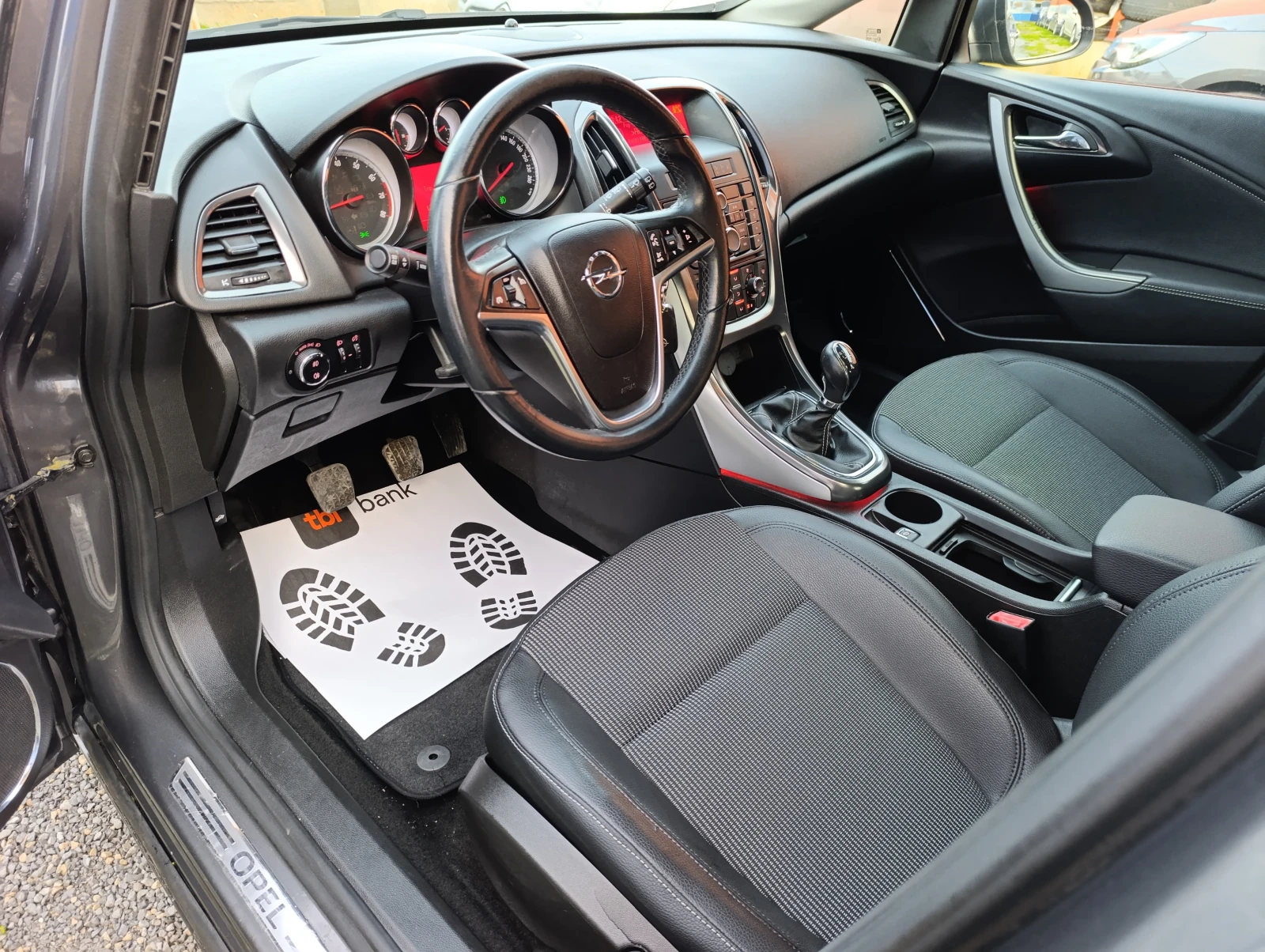 Opel Astra 1.4T 16V 140k.c. | Mobile.bg � ����������� 11