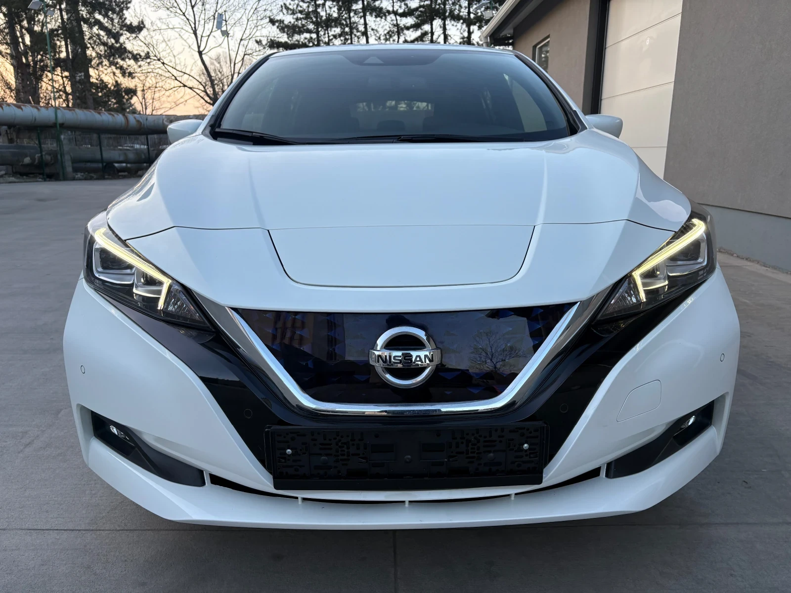 Nissan Leaf  40kW ����! 17� �� Full Extras | Mobile.bg � ����������� 12