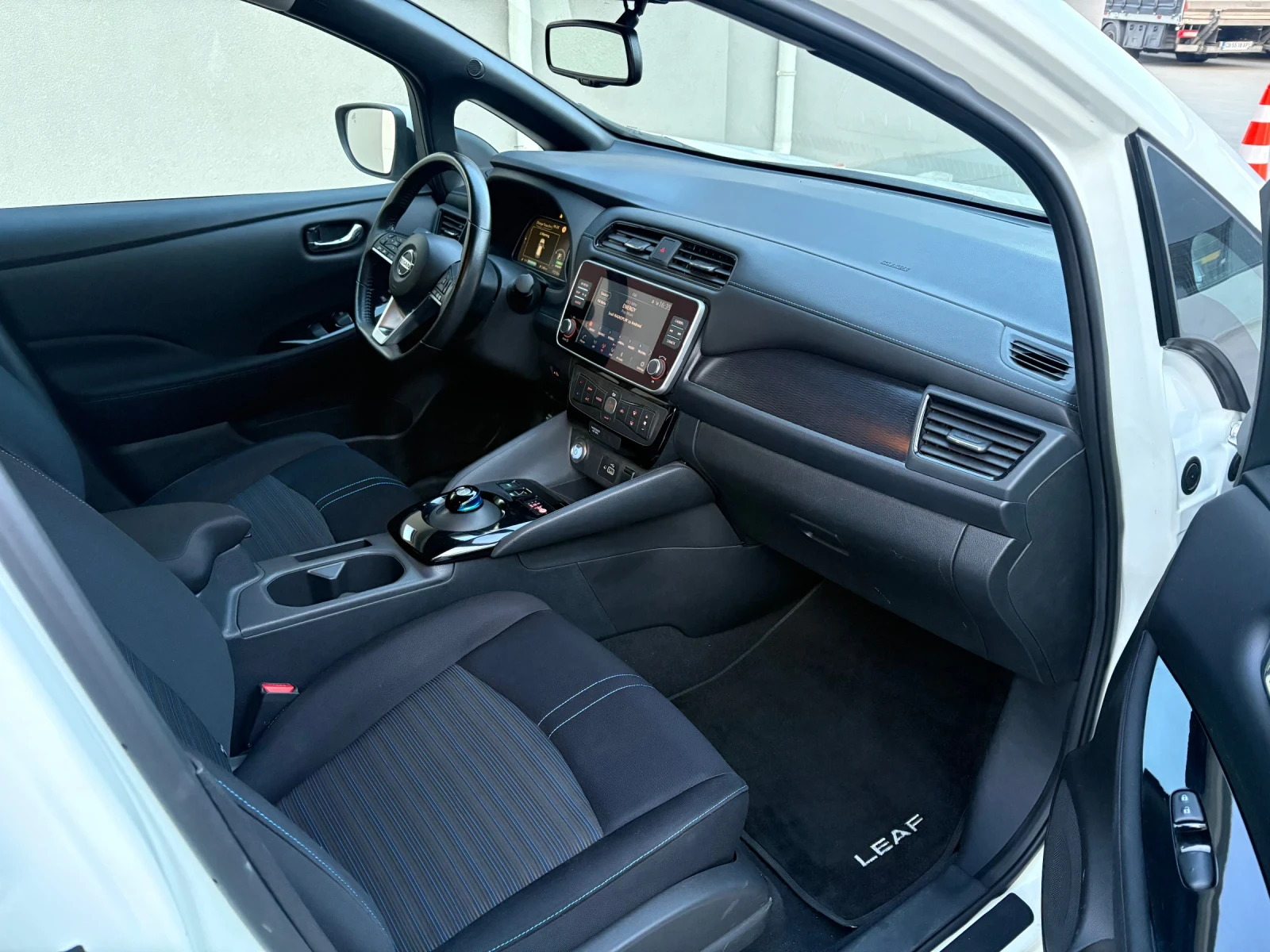 Nissan Leaf  40kW ����! 17� �� Full Extras | Mobile.bg � ����������� 16