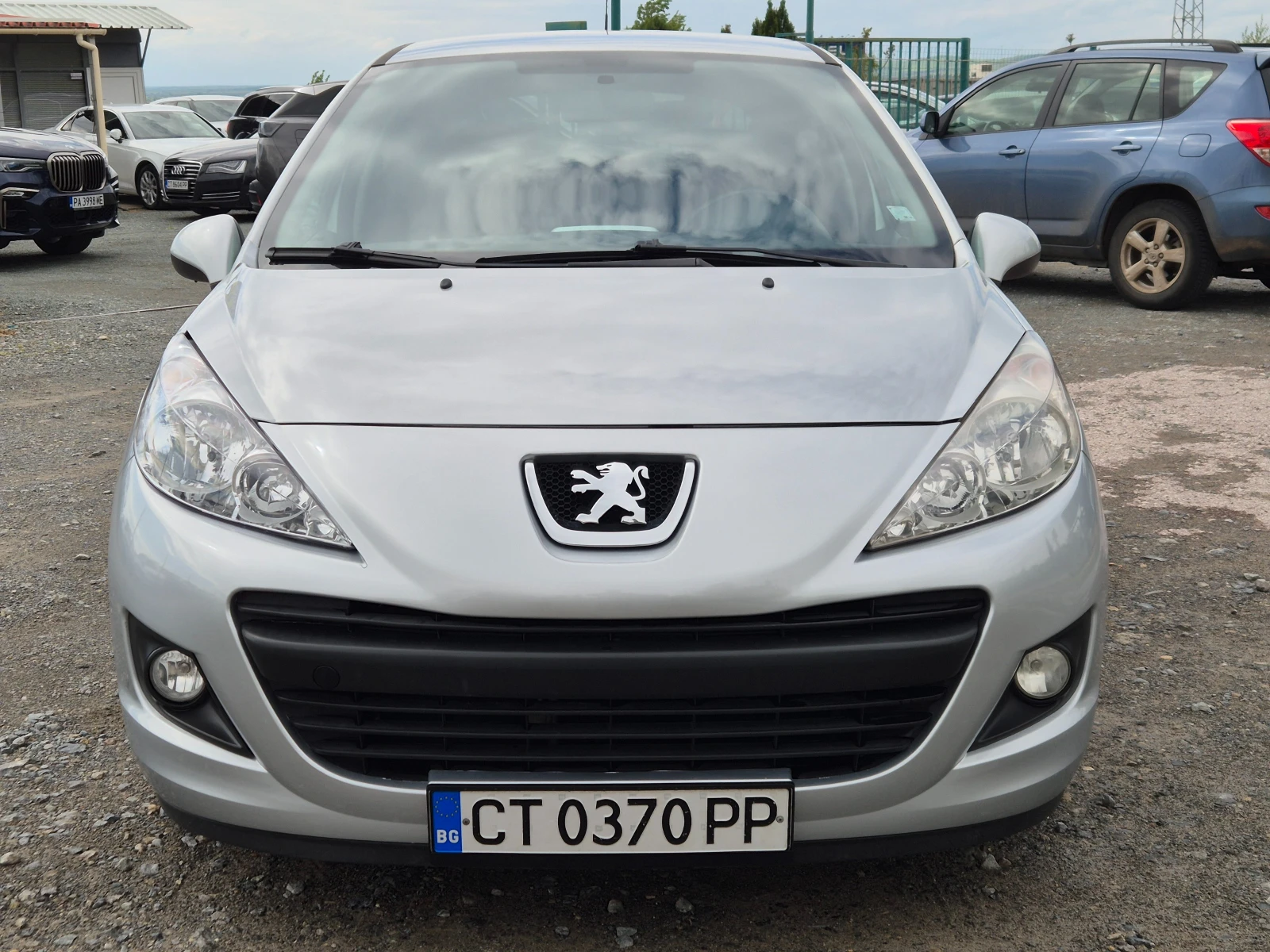 Peugeot 207 1.4HDI, снимка 8 - Автомобили и джипове - 53676204