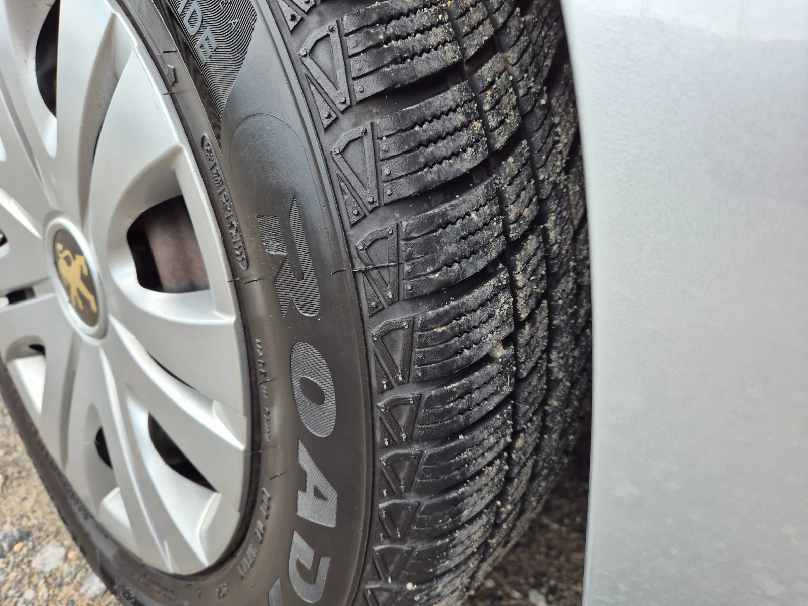 Peugeot 207 1.4HDI, снимка 15 - Автомобили и джипове - 53676204