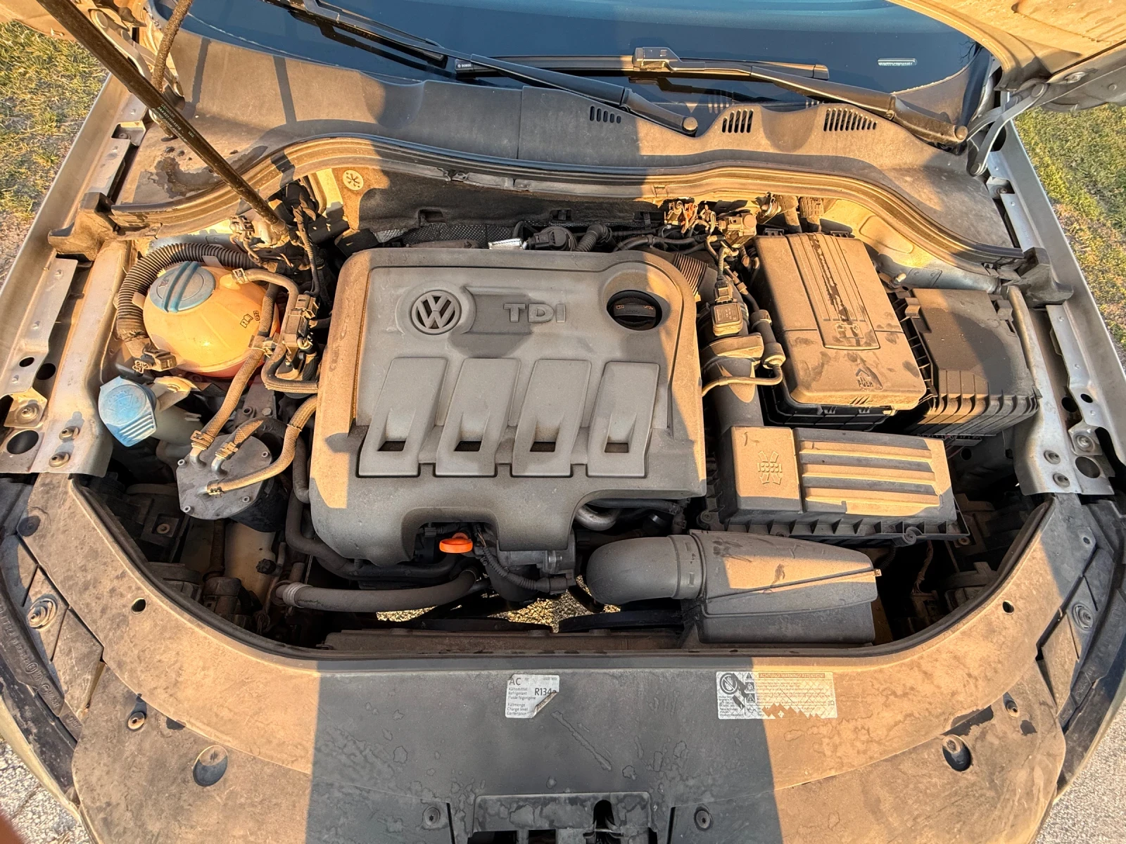 VW Passat, снимка 8 - Автомобили и джипове - 53779537