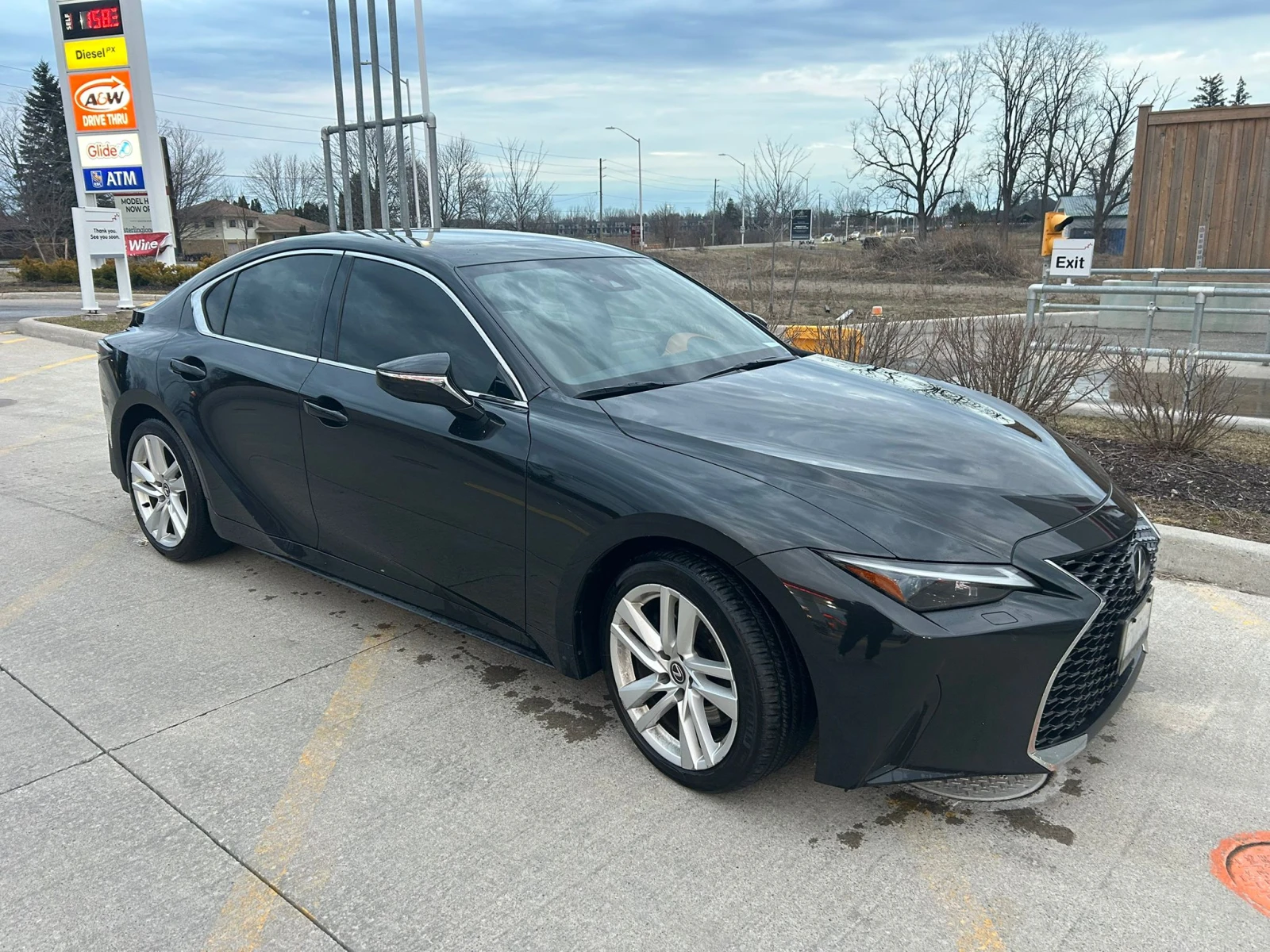 Lexus IS 300 * * CARFAX * * АВТО КРЕДИТ * * , снимка 2 - Автомобили и джипове - 53993384