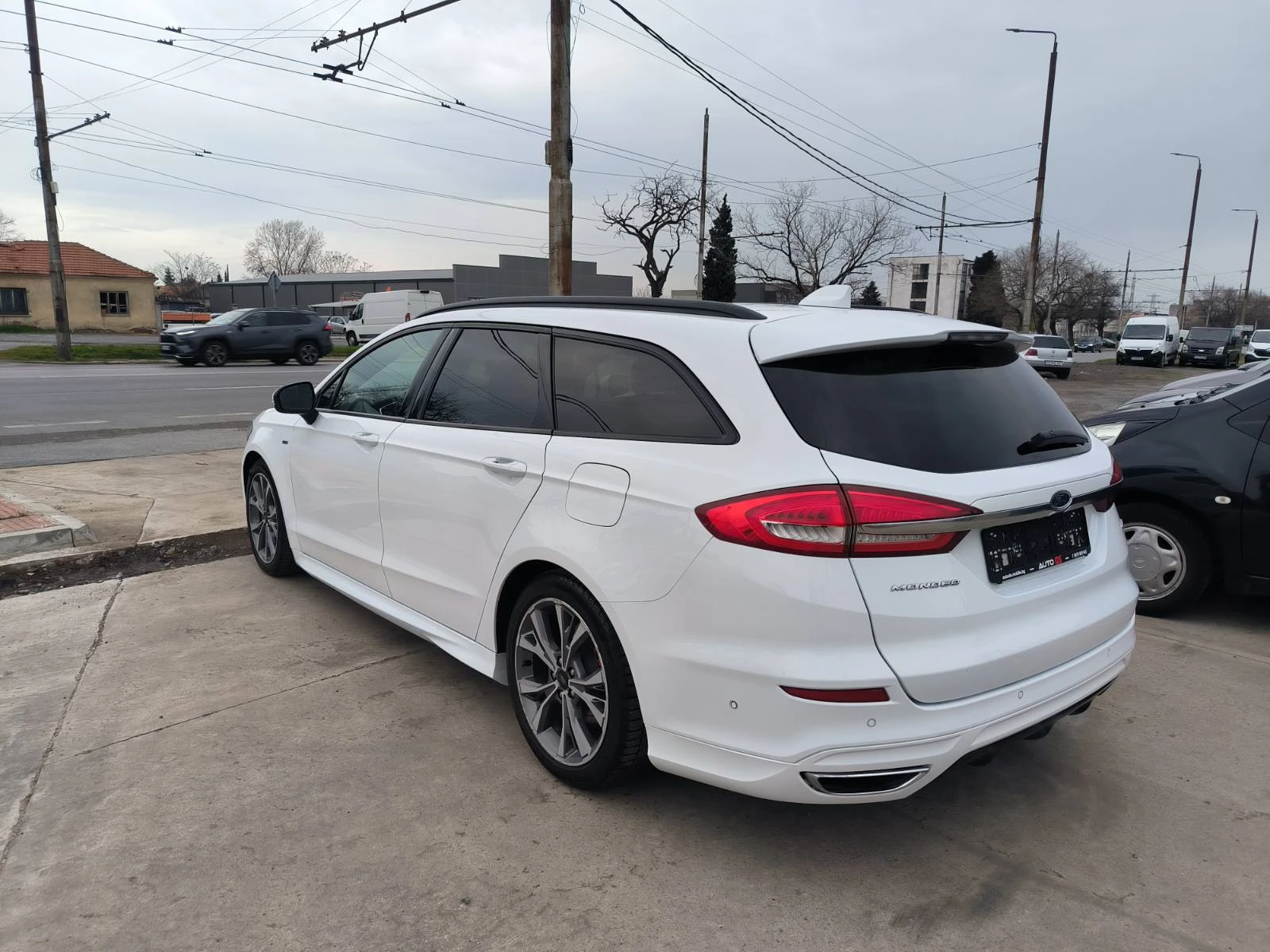 Ford Mondeo ST-LINE-2.0i-Hybrid-Navi-Kamera-Keyless, снимка 7 - Автомобили и джипове - 54036303