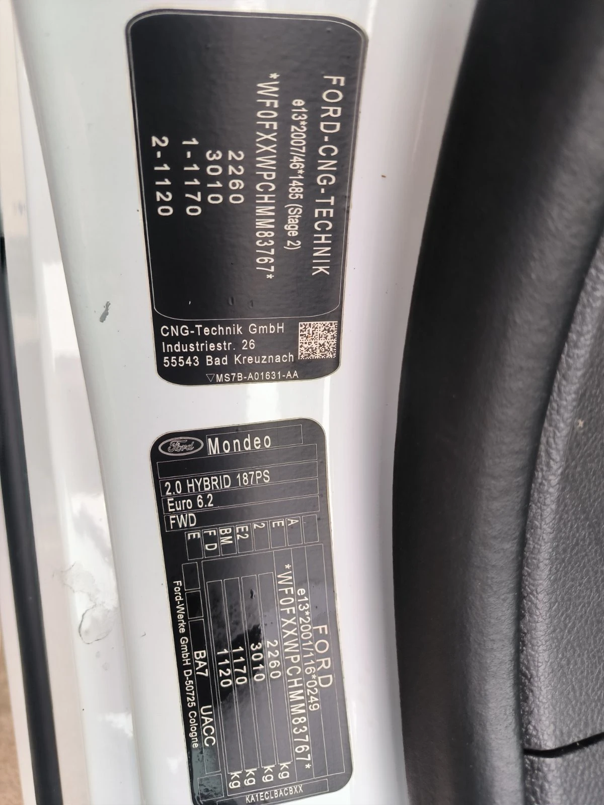 Ford Mondeo ST-LINE-2.0i-Hybrid-Navi-Kamera-Keyless, снимка 10 - Автомобили и джипове - 54036303