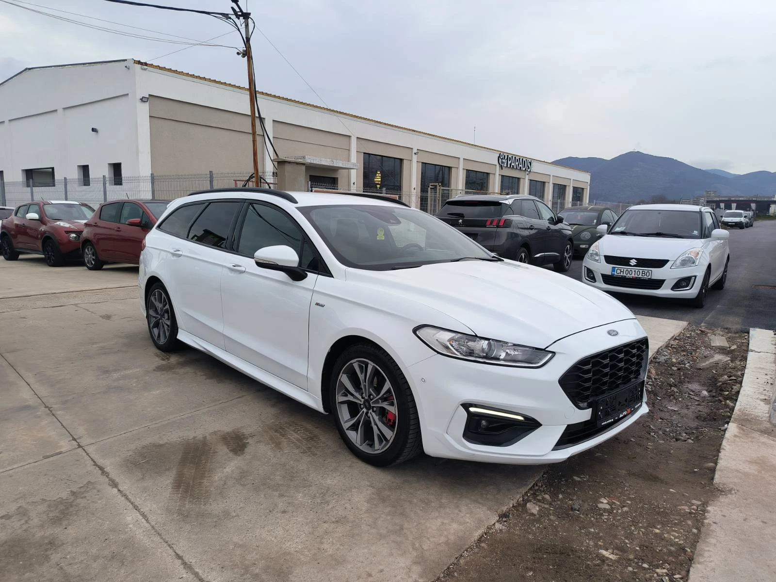 Ford Mondeo ST-LINE-2.0i-Hybrid-Navi-Kamera-Keyless, снимка 3 - Автомобили и джипове - 54036303