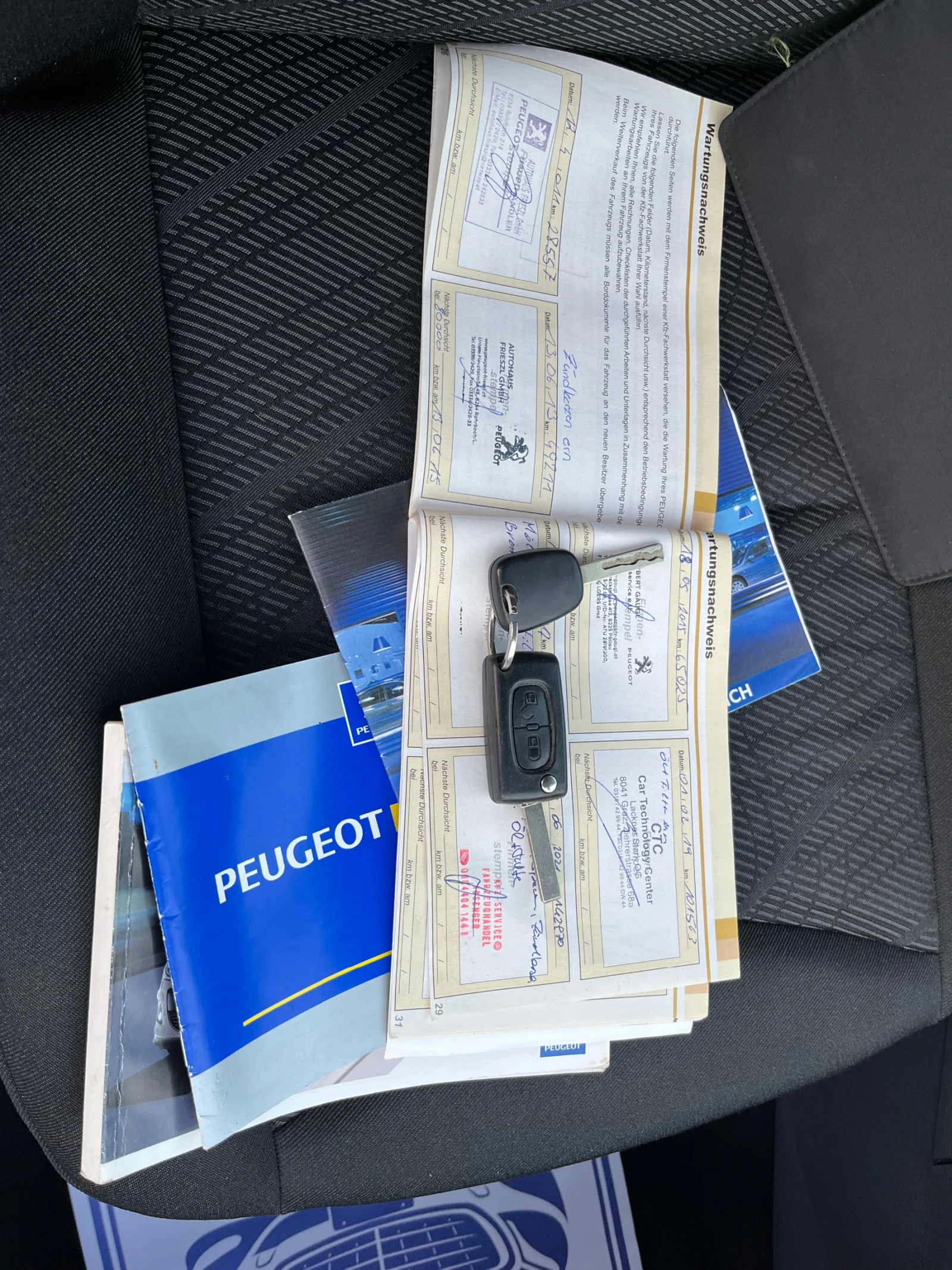 Peugeot 308 1.4 i, снимка 14 - Автомобили и джипове - 54045196