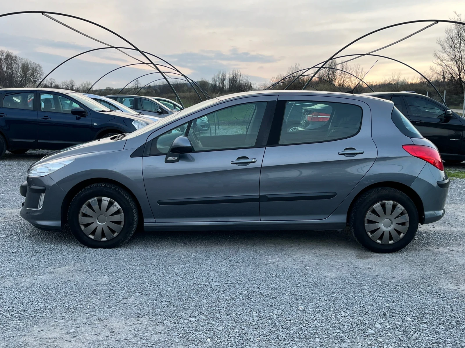 Peugeot 308 1.4 i, снимка 3 - Автомобили и джипове - 54045196