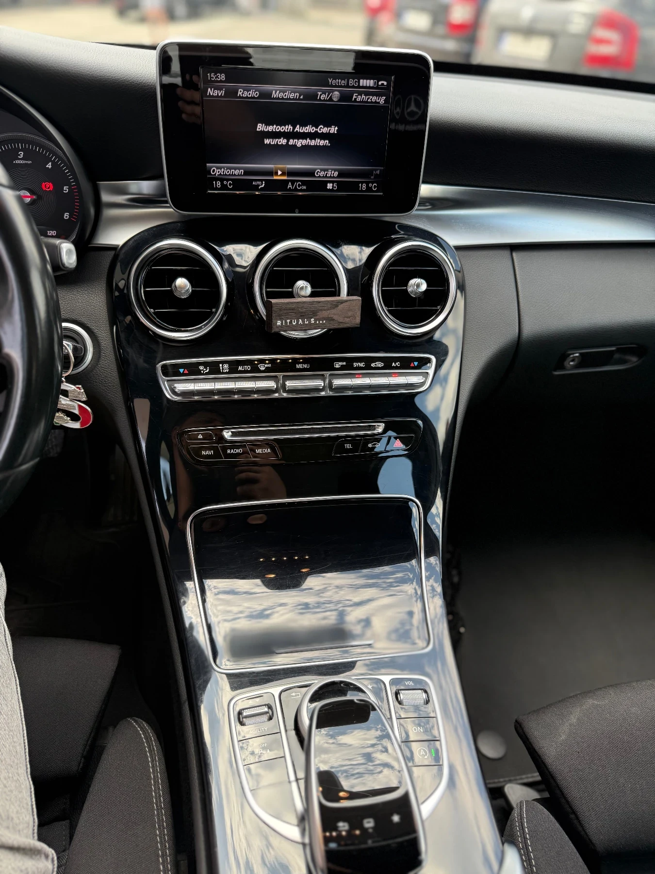 Mercedes-Benz C 220, снимка 11 - Автомобили и джипове - 54234002