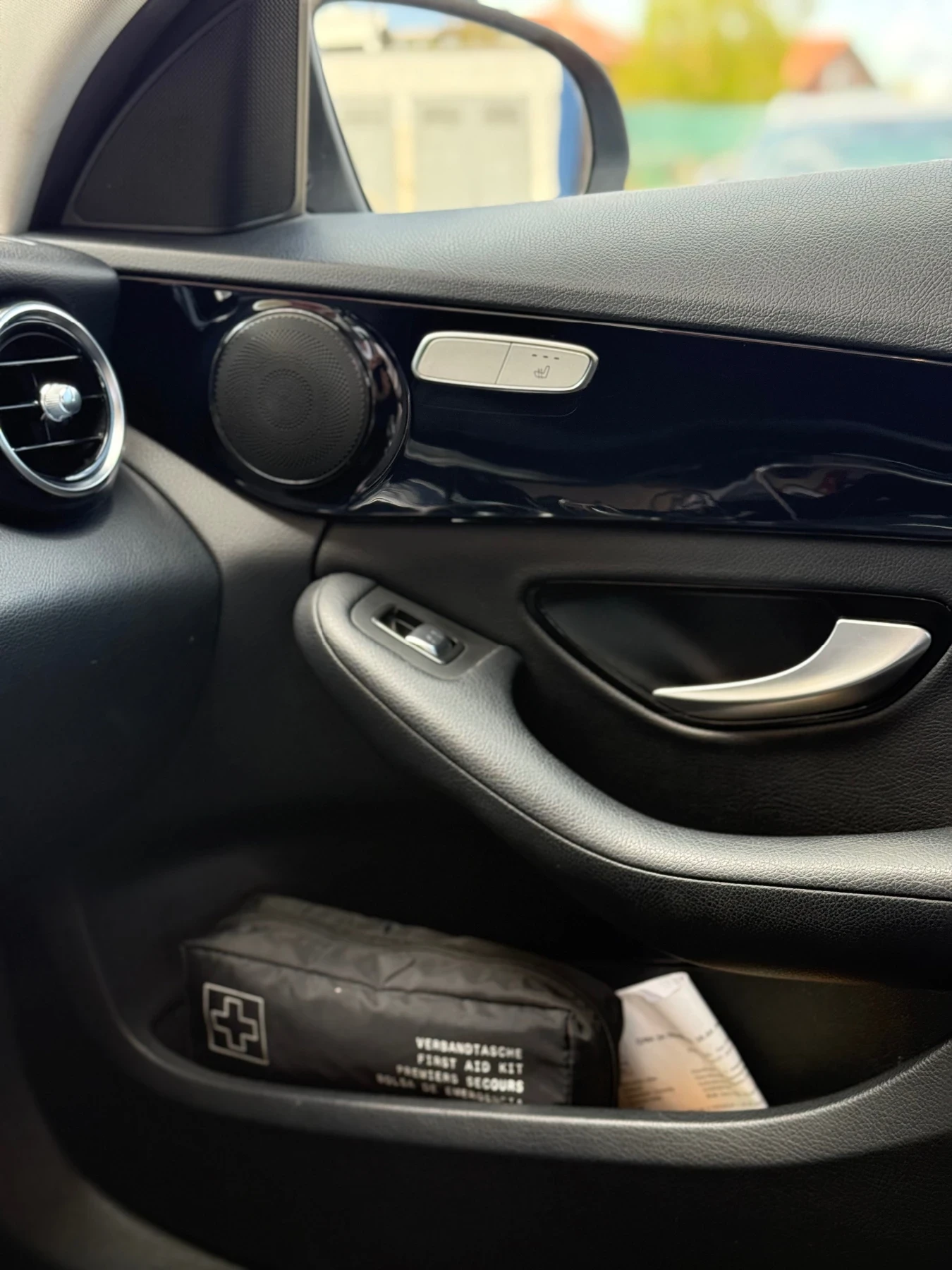 Mercedes-Benz C 220, снимка 10 - Автомобили и джипове - 54234002