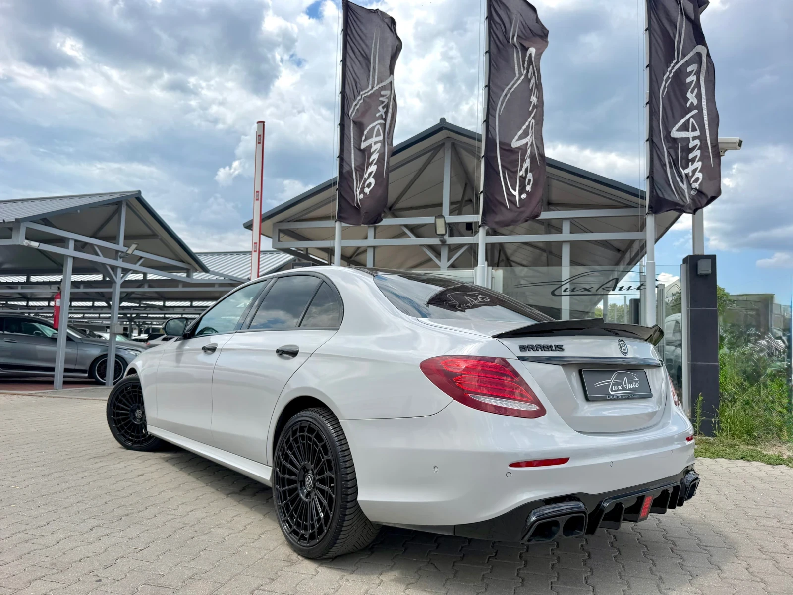 Mercedes-Benz E 220 BRABUS#NAPPA#BURM#DIGITAL#, снимка 5 - Автомобили и джипове - 55333339
