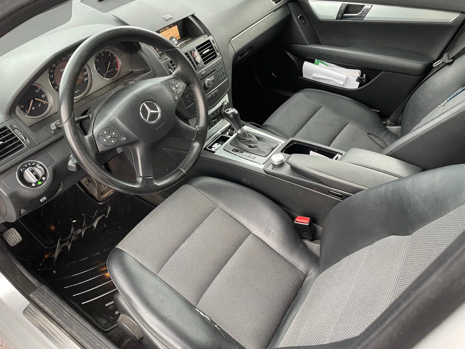 Mercedes-Benz C 220, снимка 6 - Автомобили и джипове - 55628056