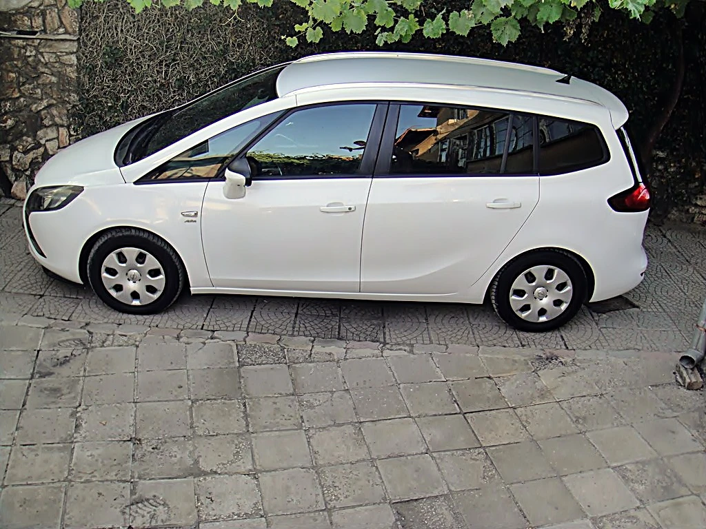 Opel Zafira Euro5 ГЕРМАНИЯ, снимка 7 - Автомобили и джипове - 55772652