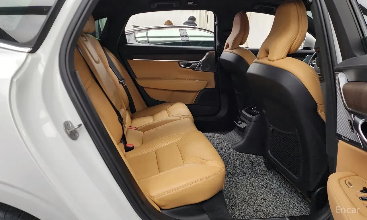 Volvo S90 T8* AWD* ULTIMATE* BRIGHT* BOWER* WILKINS* ОБДУХВА, снимка 15 - Автомобили и джипове - 55930118