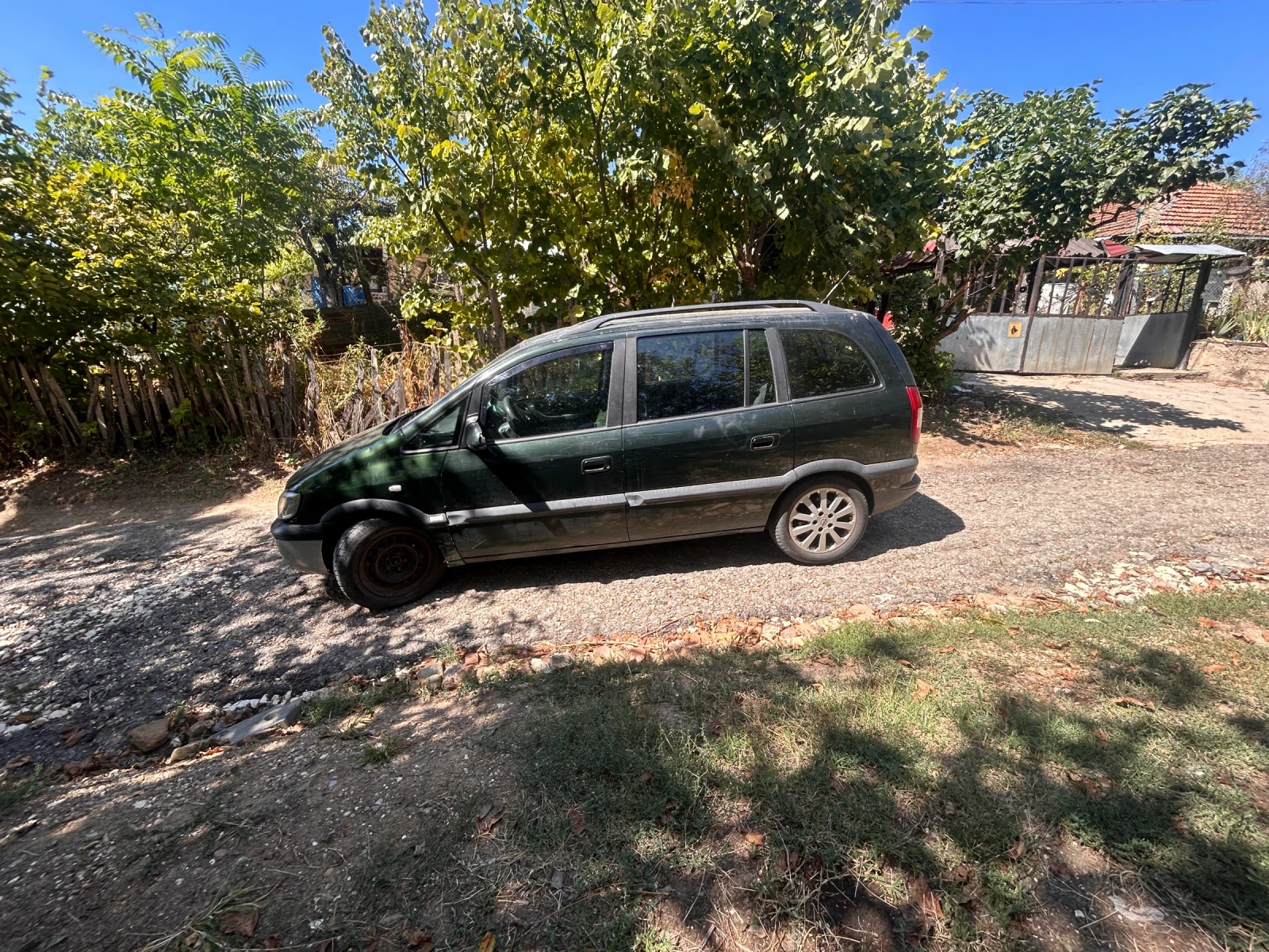 Opel Zafira 2.0DTI, снимка 3 - Автомобили и джипове - 55968524