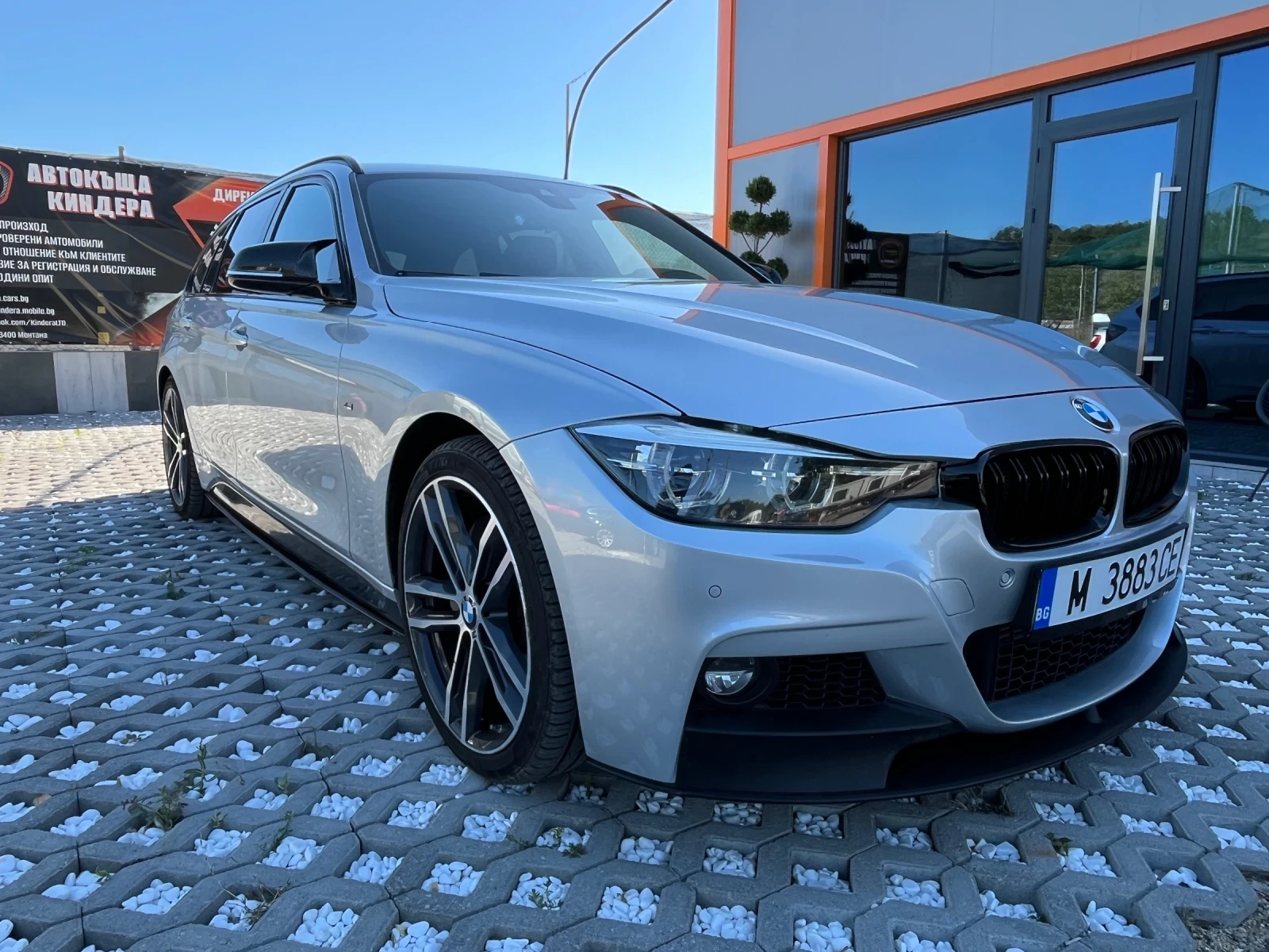 BMW 335 XDrive M-Performance, снимка 7 - Автомобили и джипове - 55979646