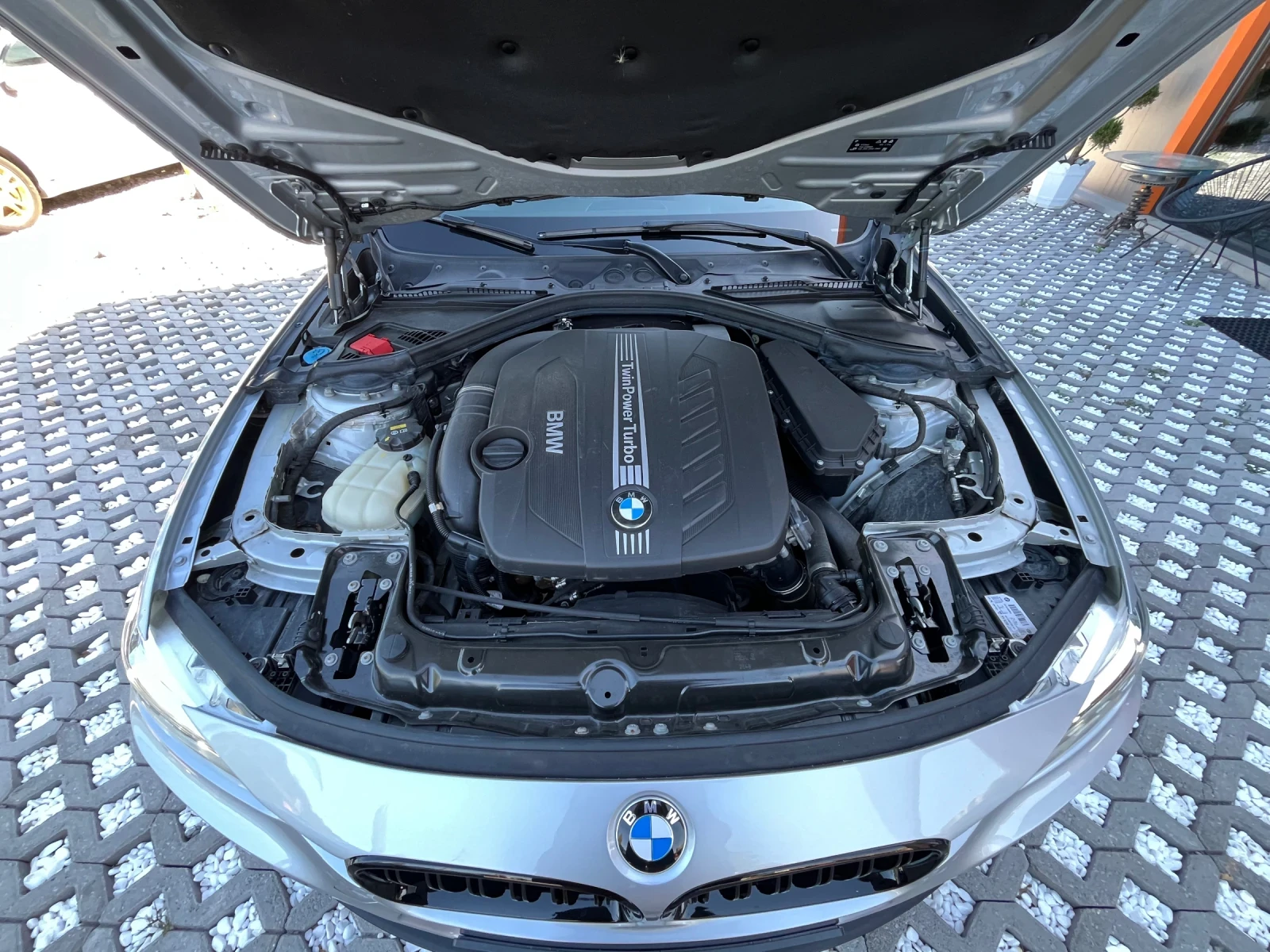 BMW 335 XDrive M-Performance, снимка 15 - Автомобили и джипове - 55979646
