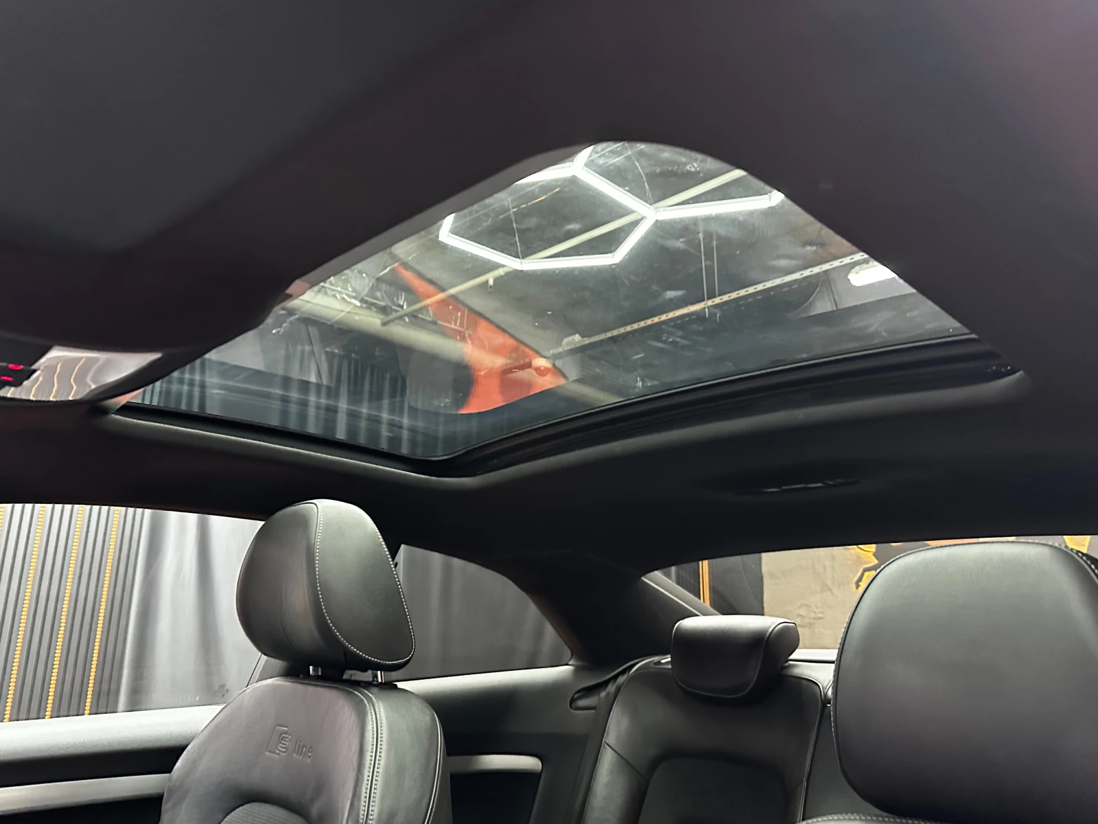Audi A5 3.0d 240 к.с./реални км/панорама, снимка 14 - Автомобили и джипове - 55991260