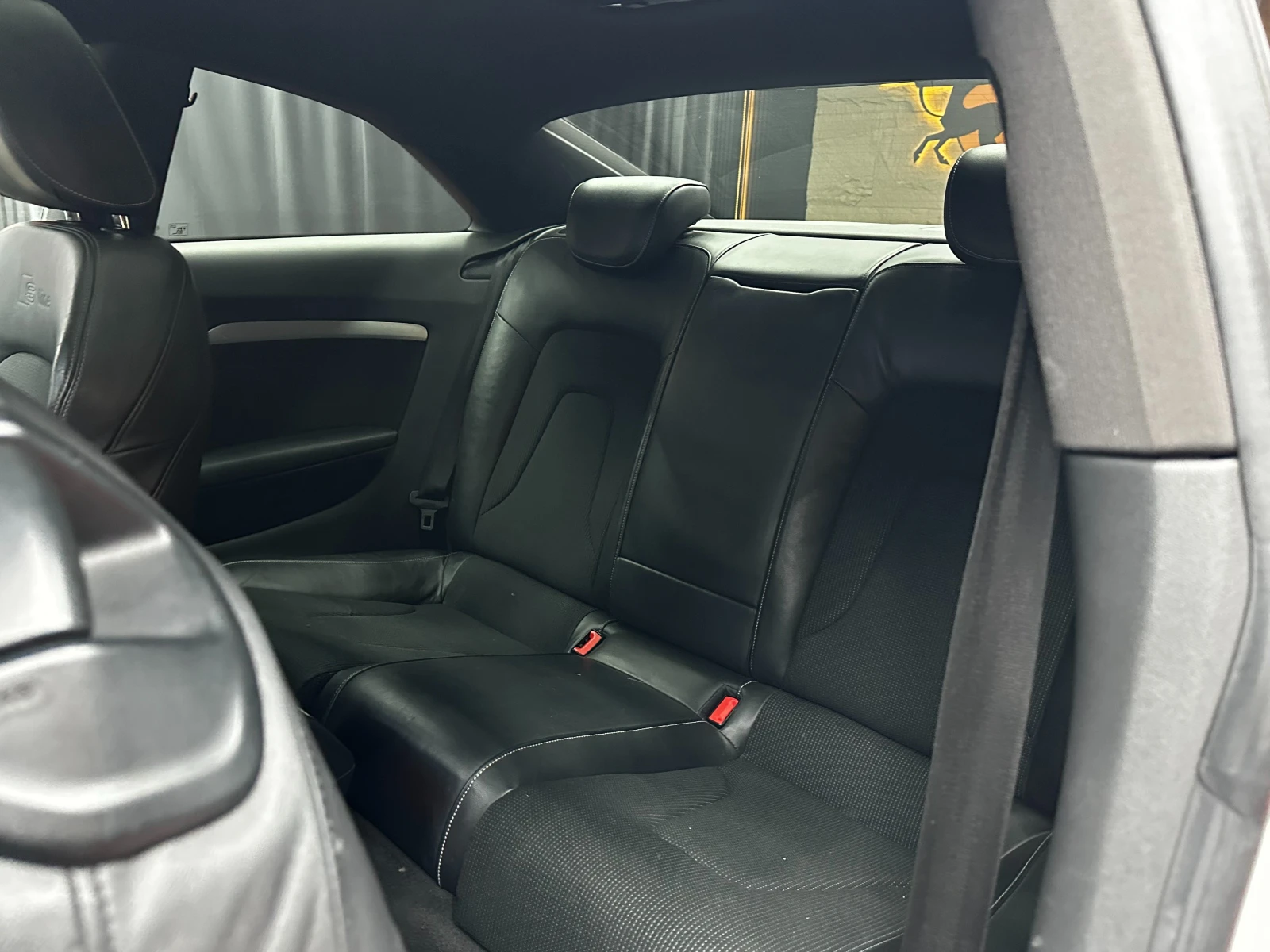 Audi A5 3.0d 240 к.с./реални км/панорама, снимка 10 - Автомобили и джипове - 55991260