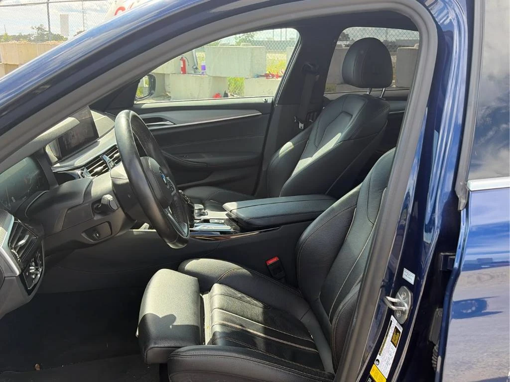 BMW 530 xDrive * М ПАКЕТ * ДИСТРОНИК * ХЕДЪП * , снимка 5 - Автомобили и джипове - 56083991