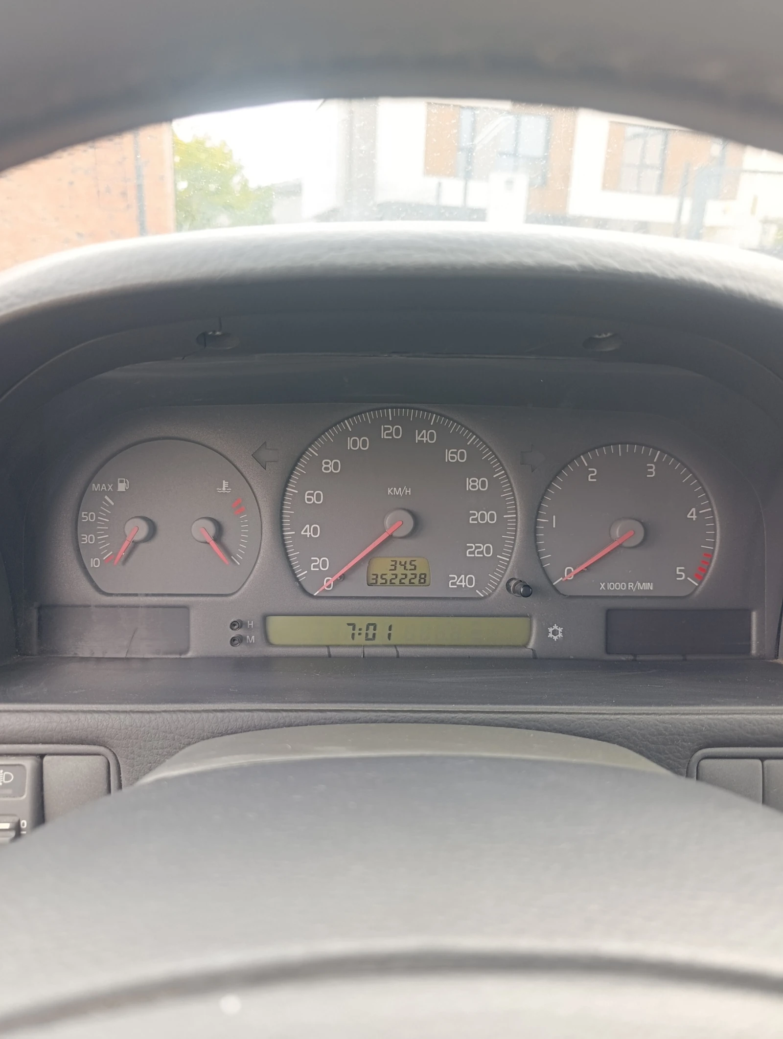 Volvo V70 2.5 TDI, снимка 9 - Автомобили и джипове - 56625882