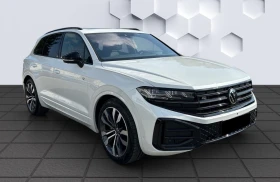 VW Touareg 3.0TDI* 4M* R-LINE* PANO* MEMORY* DISTR* HEAD-UP* , снимка 3