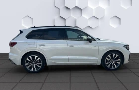 VW Touareg 3.0TDI* 4M* R-LINE* PANO* MEMORY* DISTR* HEAD-UP* , снимка 4