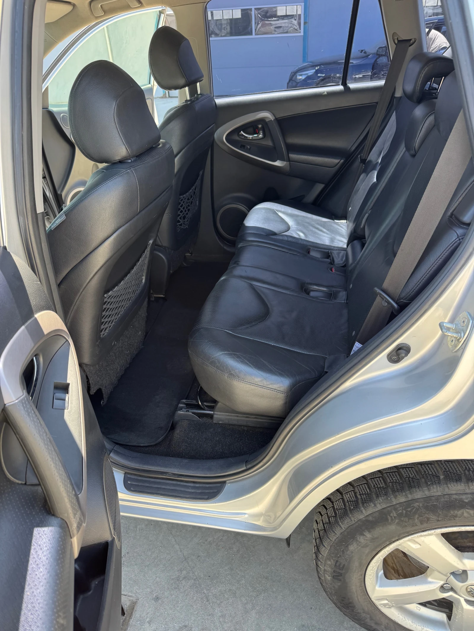 Toyota Rav4 2.2 D4D - изображение 5