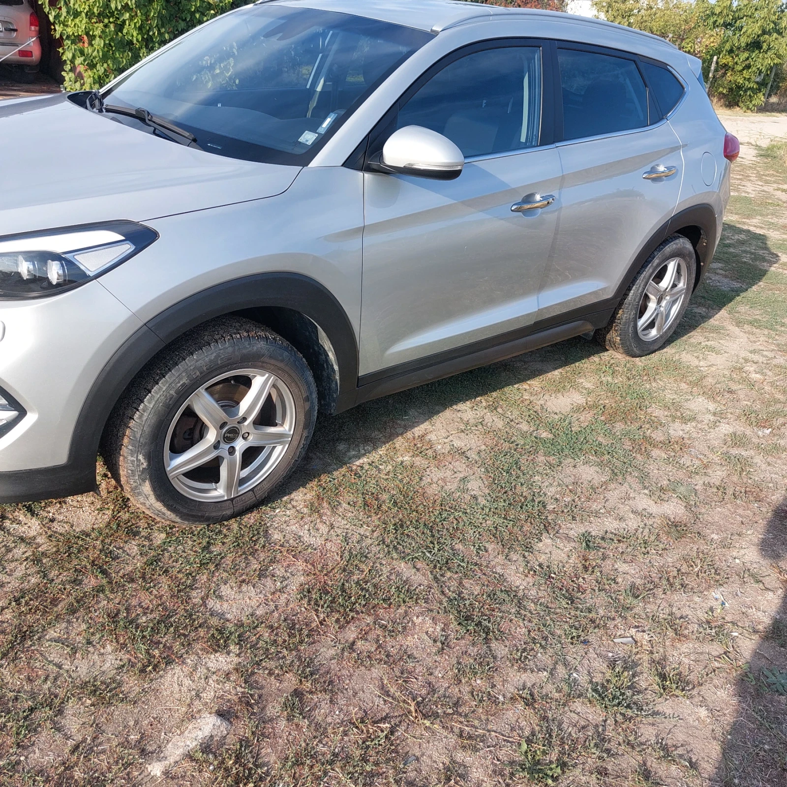 Hyundai Tucson 2.0 - изображение 2