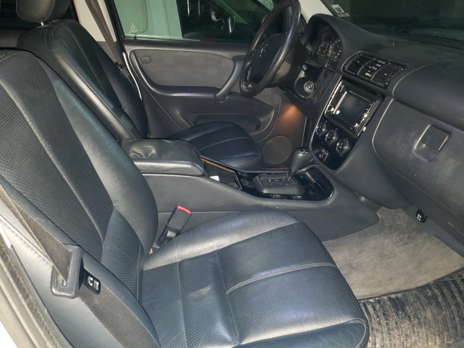 Mercedes-Benz ML 270  - изображение 7