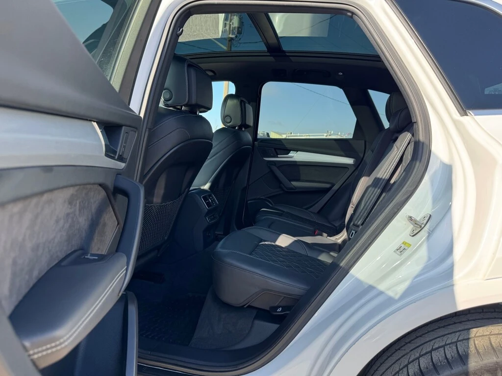 Audi SQ5 QUATTRO* S-Line* 360 - изображение 10