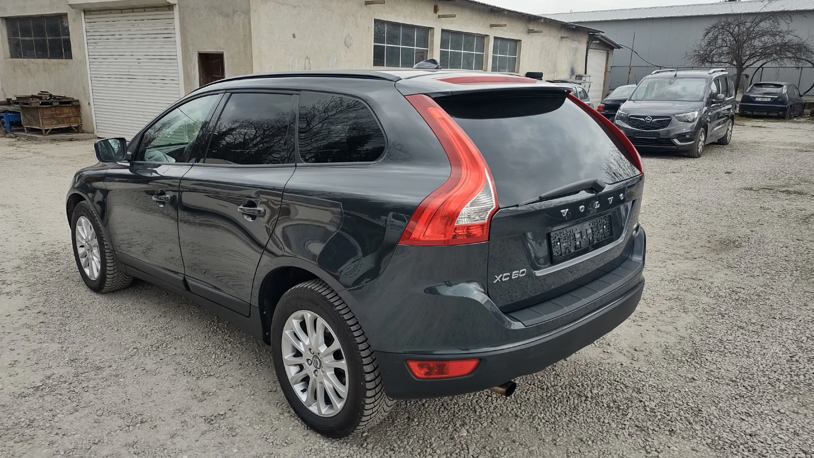 Volvo XC60 D5/175kc/6ck/Нова, снимка 4 - Автомобили и джипове - 53916112