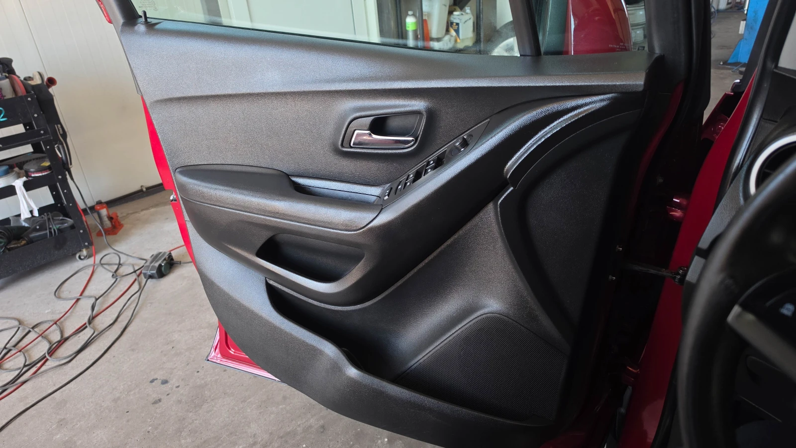 Chevrolet Trax 1.6i* бензин* 116кс, снимка 15 - Автомобили и джипове - 54441691