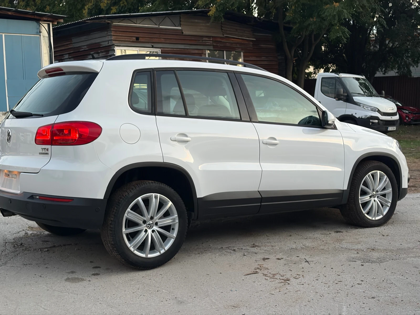 VW Tiguan 2.0 TDI, снимка 5 - Автомобили и джипове - 55001806