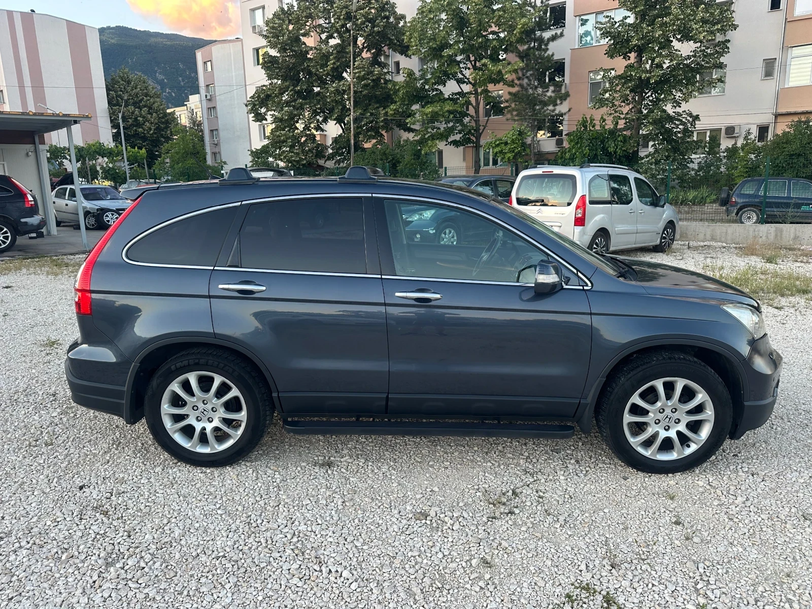 Honda Cr-v 2.0-GAZOV INJ-AVTOMAT-AERO LINE-FULL, снимка 2 - Автомобили и джипове - 54974008