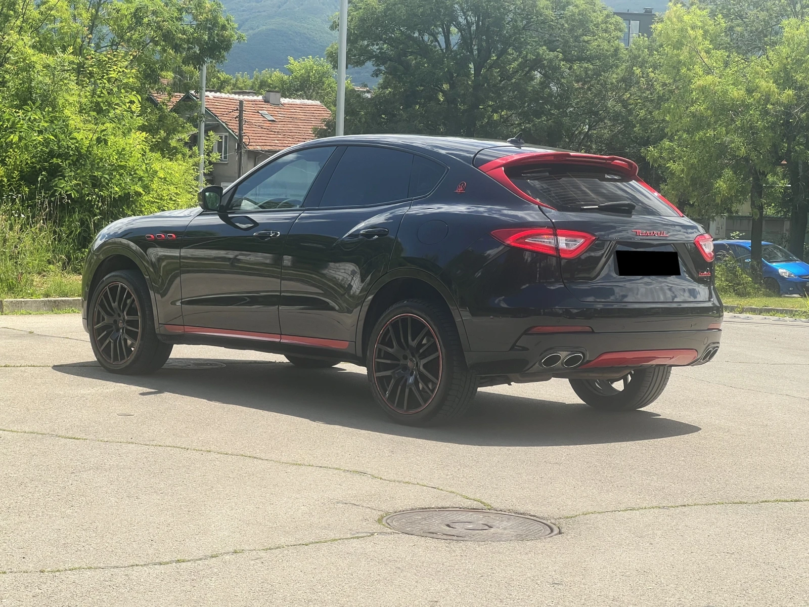 Maserati Levante V6 / AWD / HARMAN-KARDON / BI-XENON / PANO, снимка 4 - Автомобили и джипове - 54996817