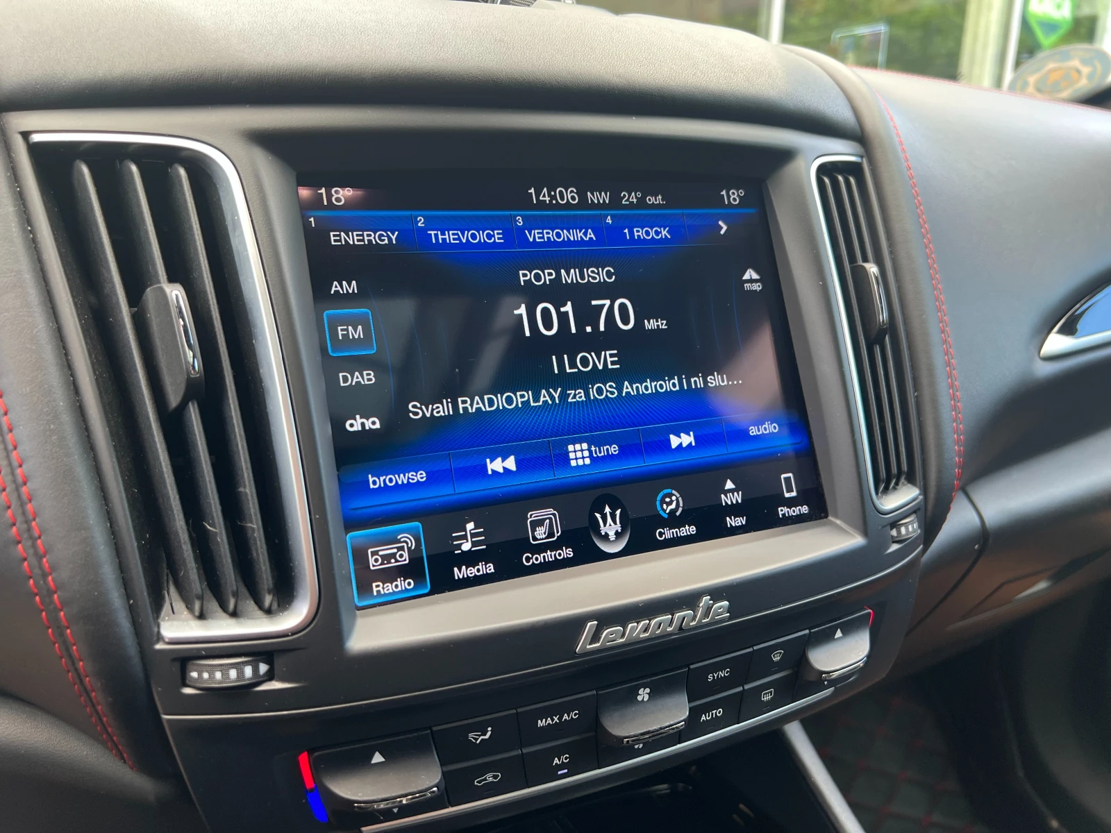Maserati Levante V6 / AWD / HARMAN-KARDON / BI-XENON / PANO, снимка 14 - Автомобили и джипове - 54996817
