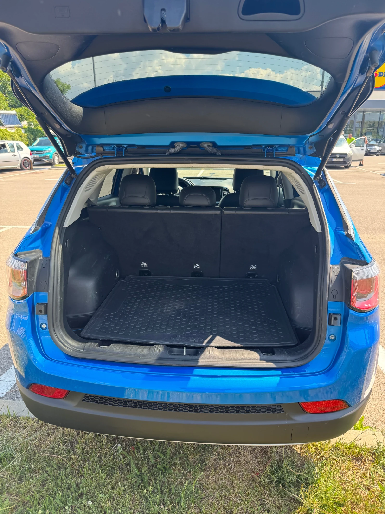 Jeep Compass LIMITED, снимка 6 - Автомобили и джипове - 55159166
