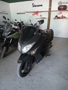  Yamaha T-max