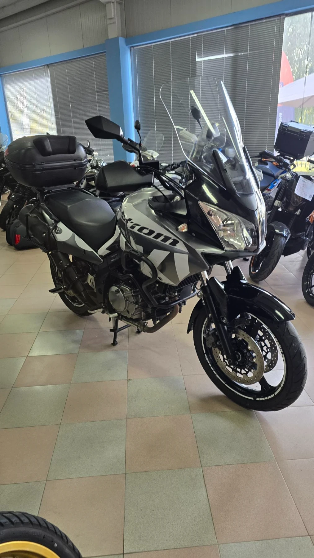 Suzuki V-strom 650 DL Лизинг !, снимка 3 - Мотоциклети и мототехника - 56598794