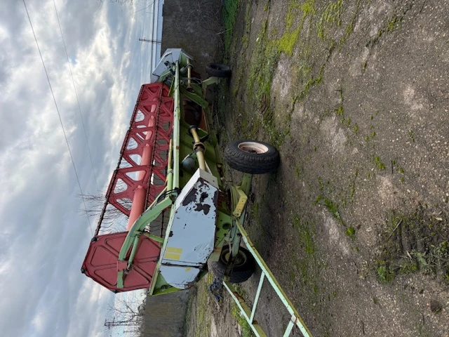 Комбайн Claas MEGA 360, снимка 10 - Селскостопанска техника - 53258691