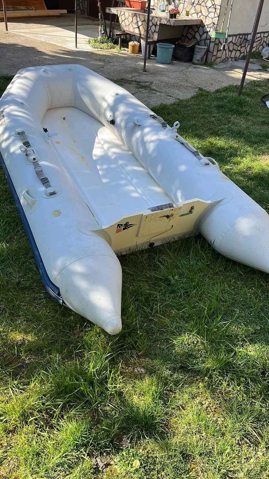 Надуваема лодка Bombard Rib 3.30, снимка 3 - Воден транспорт - 54095362