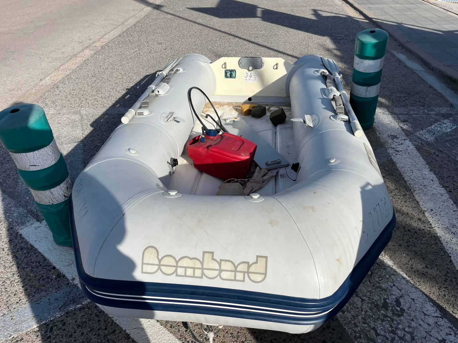 Надуваема лодка Bombard Rib 3.30, снимка 5 - Воден транспорт - 54095362