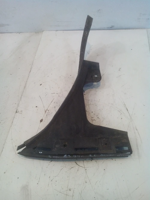 Водач задна броня ляв Ауди А3 1.6 бензин