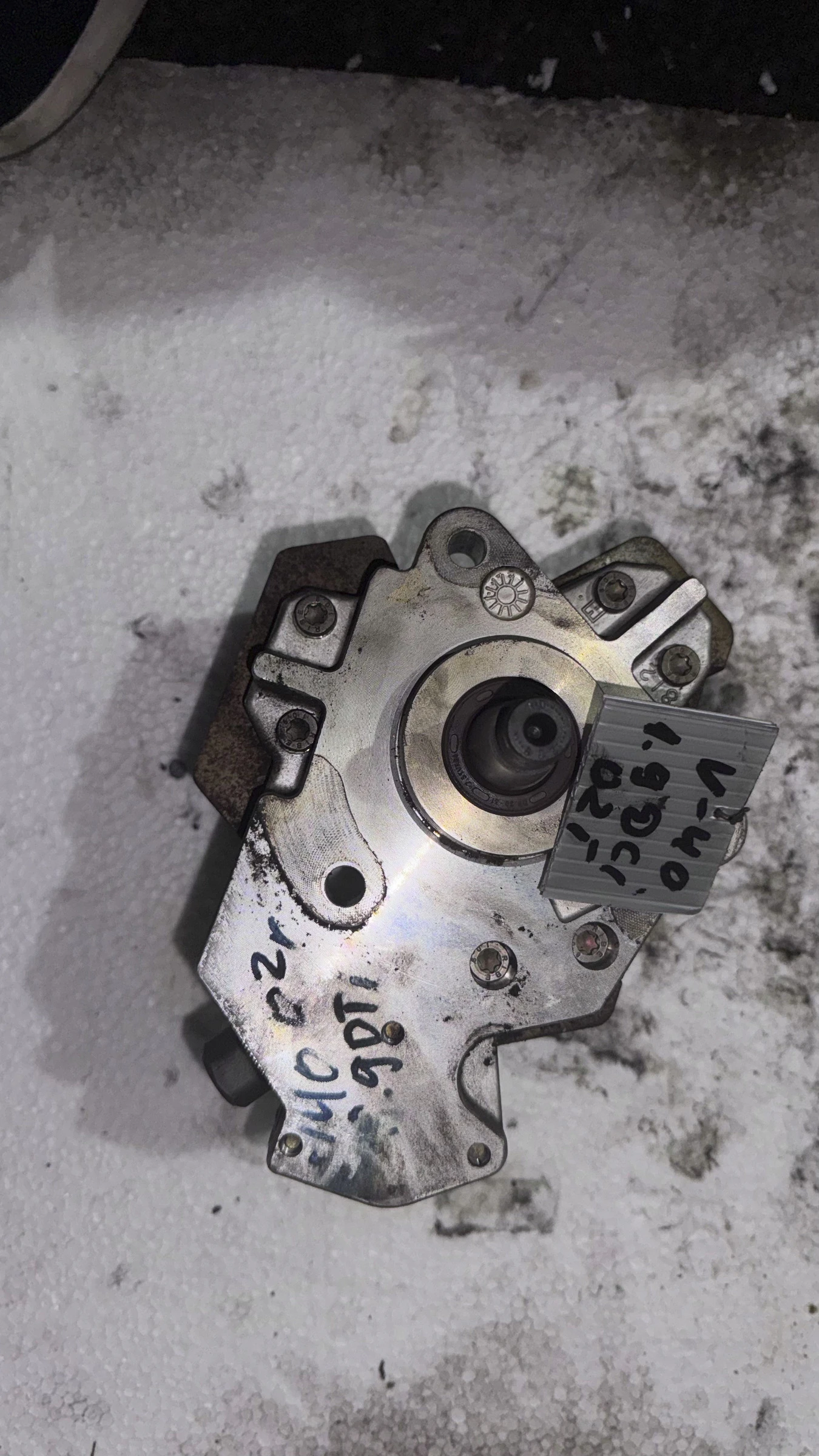 ����� �� ������ �������� (���) �� Volvo V40 2002 - 0445 010 075 , 8200 10 8225 | Mobile.bg � ����������� 2