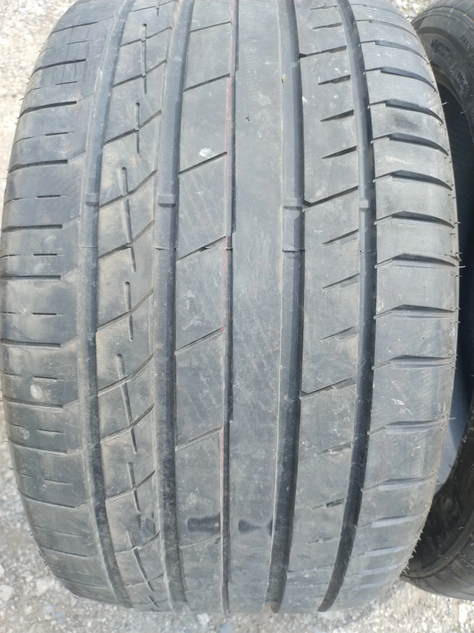 Гуми Летни 325/30R21, снимка 2 - Гуми и джанти - 54202184