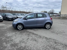 Toyota Yaris 1.3i - КЛИМАТРОНИК, снимка 8