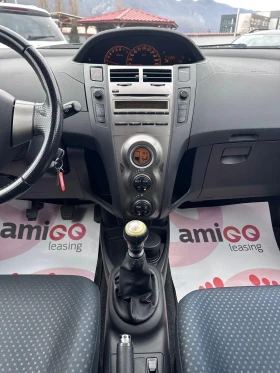 Toyota Yaris 1.3i - КЛИМАТРОНИК, снимка 13